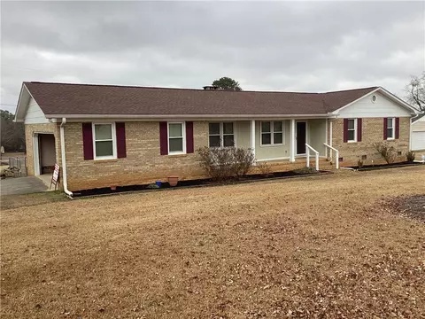 8 Ashley Dr, Williamston, SC 29697 photo 2