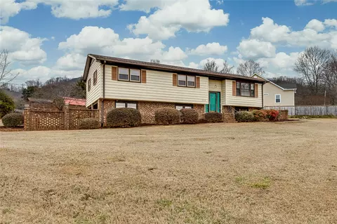 113 Furman View Dr, Greenville, SC 29609