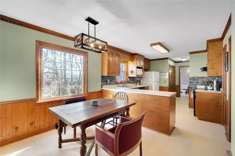 Dining - 105 Bent Tree St, Easley, SC 29642 photo 3 of 4