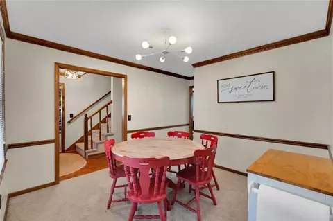 Dining - 105 Bent Tree St, Easley, SC 29642 photo 2 of 4