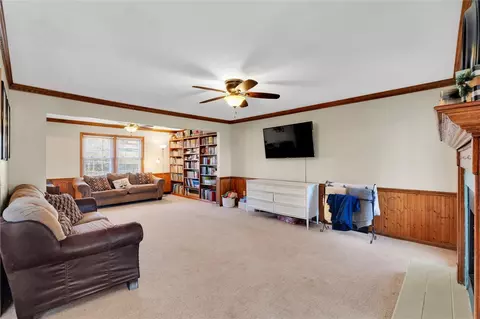 Living - 105 Bent Tree St, Easley, SC 29642 photo 2 of 2