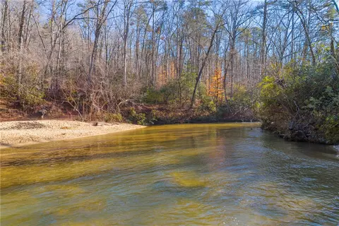 282 Little River Ln, Walhalla, SC 29691 photo 4
