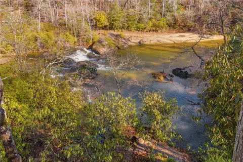 282 Little River Ln, Walhalla, SC 29691 photo 2