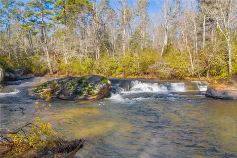 282 Little River Ln, Walhalla, SC 29691 photo 3