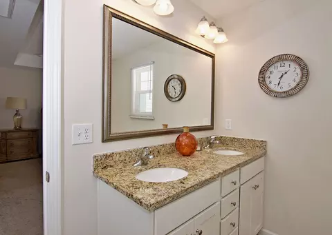 Bath - 144 Highland Park Ct, Easley, SC 29642 photo 2 of 4