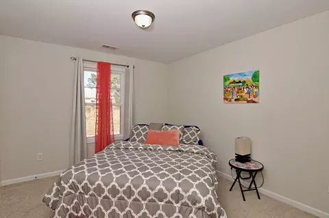 Bedroom - 144 Highland Park Ct, Easley, SC 29642 photo 5 of 8