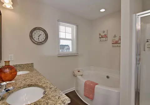 Bath - 144 Highland Park Ct, Easley, SC 29642 photo 1 of 4