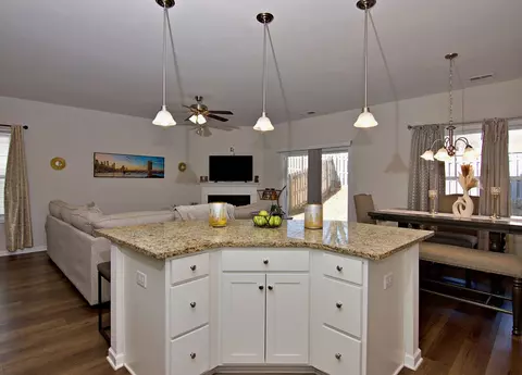 Kitchen - 144 Highland Park Ct, Easley, SC 29642 photo 5 of 6