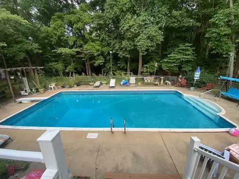Exterior - 1341 Moorehead Pl, Pendleton, SC 29670 photo 2 of 5