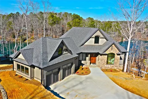 317 Bayside Dr, West Union, SC 29696
