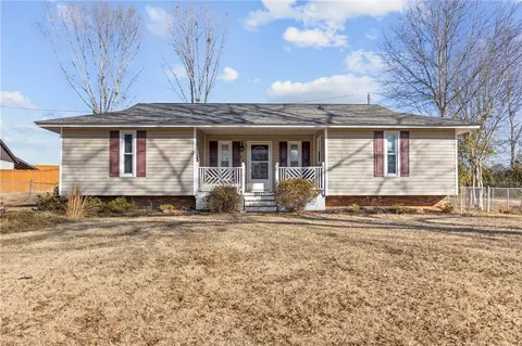 117 Shallowford Rd, Easley, SC 29640