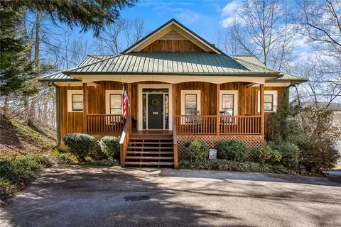 256 Horseshoe Bend Dr, Westminster, SC 29693