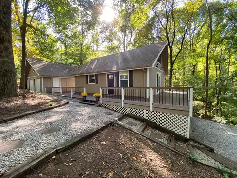 101 N Foxglove Rd, Westminster, SC 29693