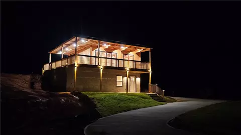 918 Blackjack Rd, Westminster, SC 29693