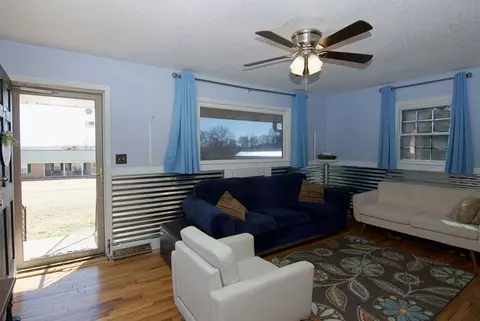 109 E Smith Dr, Pickens, SC 29671 photo 2
