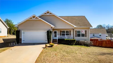 133 Foxcreek Ct, Seneca, SC 29678