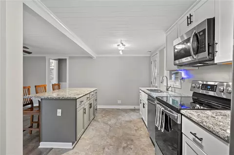 Kitchen - 910 White Cut Rd, Walhalla, SC 29691 photo 3 of 4