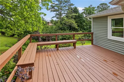 Exterior - 910 White Cut Rd, Walhalla, SC 29691 photo 4 of 7