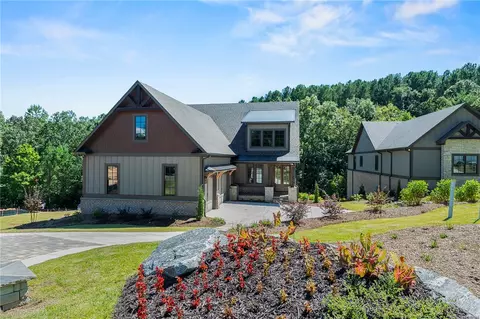711 Hemlock Ct, Salem, SC 29676