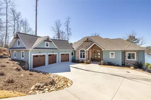 528 Beacon Shores Dr, Seneca, SC 29672