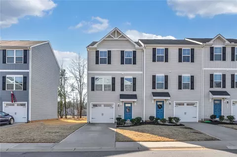 304 Brooklane Ct, Easley, SC 29642