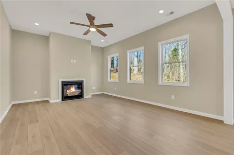 Living - 115 Hibiscus Dr, Easley, SC 29642 photo 3 of 8