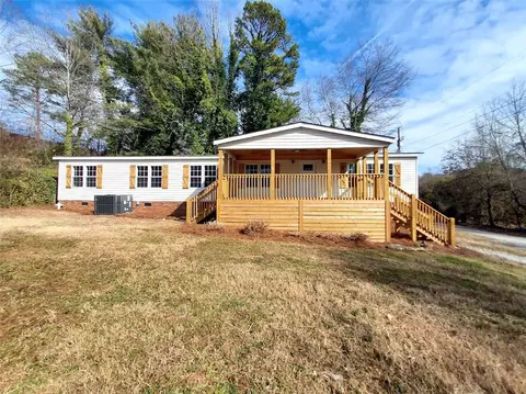 136 Fields Ave, Anderson, SC 29625 photo 2