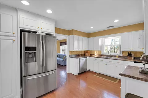 111 Mcbee Ave, Easley, SC 29640 photo 7