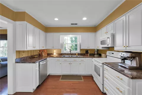 111 Mcbee Ave, Easley, SC 29640 photo 8