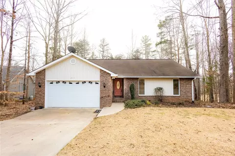 215 Palmer Ln, Westminster, SC 29693