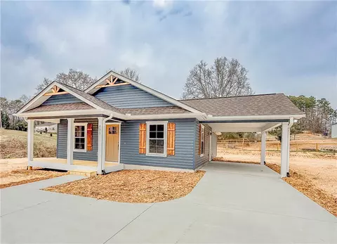 433 Forest Acres Cir, Walhalla, SC 29691