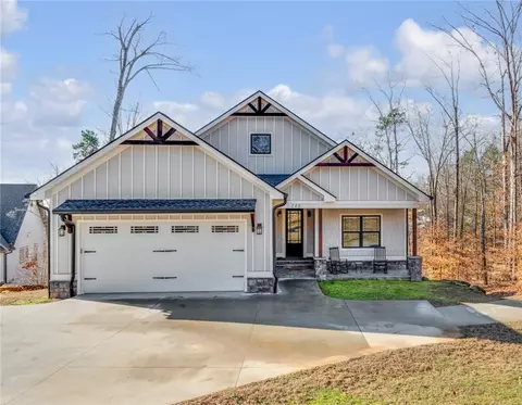 148 Knox Landing Dr, Seneca, SC 29672