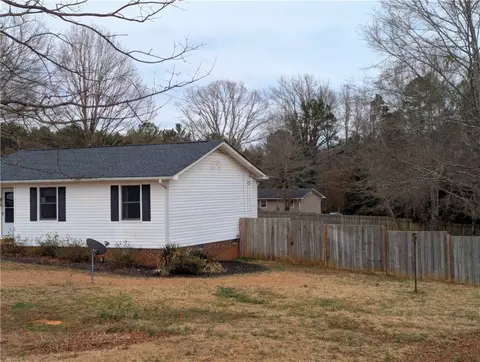 328 Chastain Rd, Central, SC 29630 photo 5