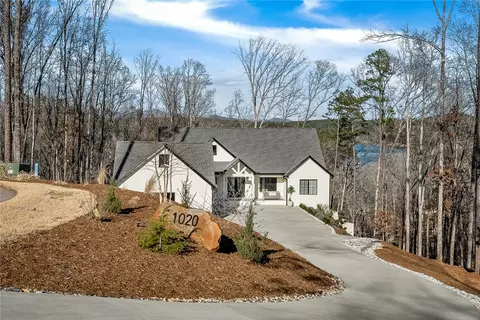1020 Rock Edge Dr, Seneca, SC 29672