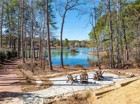 Exterior - 516 Pointe West Dr, Seneca, SC 29672 photo 6 of 7