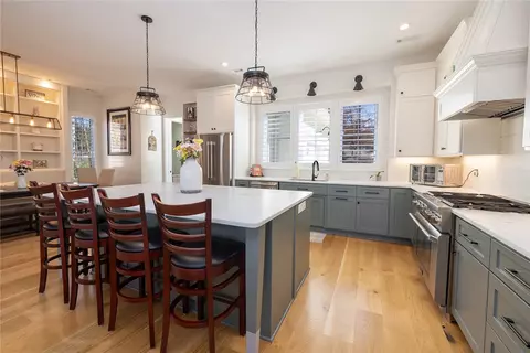 Kitchen - 516 Pointe West Dr, Seneca, SC 29672 photo 1 of 6
