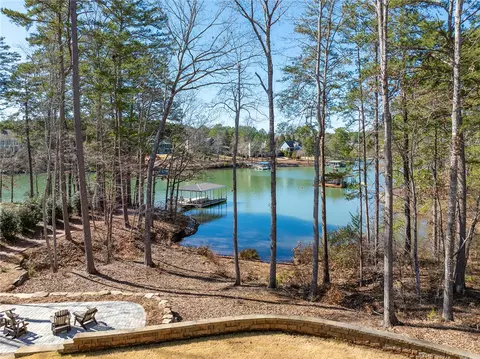 View/Area - 516 Pointe West Dr, Seneca, SC 29672 photo 5 of 5
