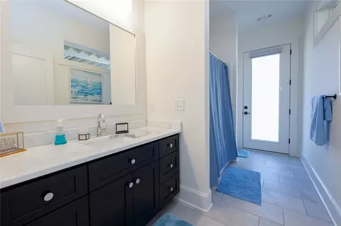 Bath - 516 Pointe West Dr, Seneca, SC 29672 photo 6 of 6