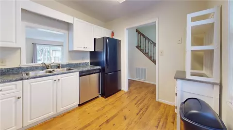 207 Boggs St, Clemson, SC 29631 photo 2