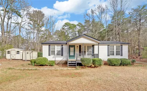 308 Persimmon Dr, Hartwell, GA 30643