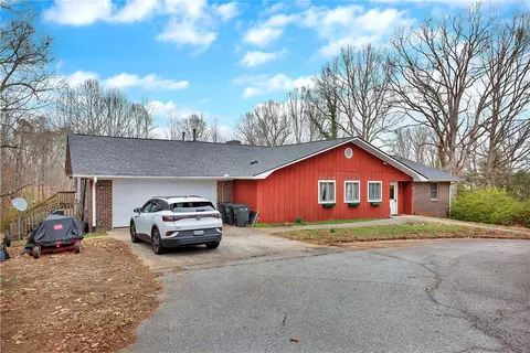 167 Brookbend Rd, Central, SC 29630 photo 2