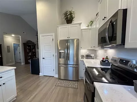 Kitchen - 504 B Minor St, Seneca, SC 29678 photo 6 of 6