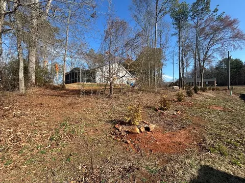 Exterior - 504 B Minor St, Seneca, SC 29678 photo 6 of 10