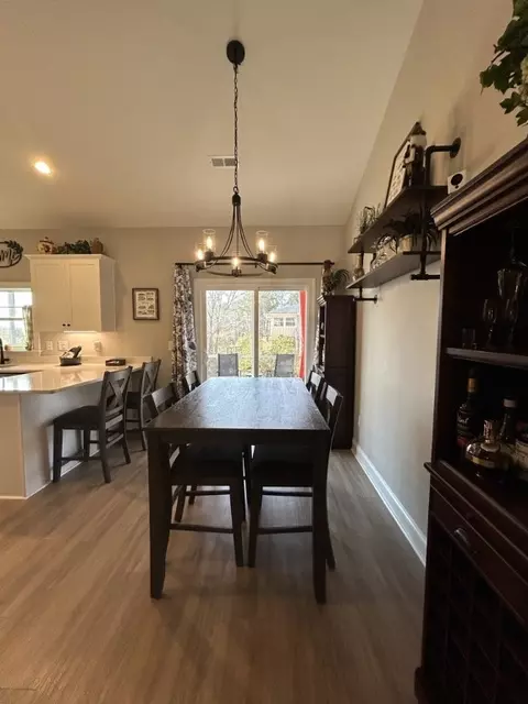 Dining - 504 B Minor St, Seneca, SC 29678 photo 1 of 5