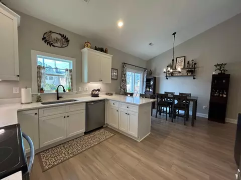 Kitchen - 504 B Minor St, Seneca, SC 29678 photo 5 of 6
