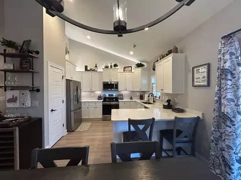Kitchen - 504 B Minor St, Seneca, SC 29678 photo 3 of 6