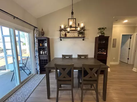 Dining - 504 B Minor St, Seneca, SC 29678 photo 3 of 5