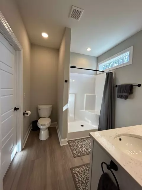 Bath - 504 B Minor St, Seneca, SC 29678 photo 1 of 6