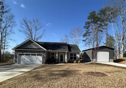 504 B Minor St, Seneca, SC 29678