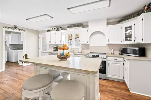 Kitchen - 110 Singing Waters Dr, Seneca, SC 29672 photo 1 of 4